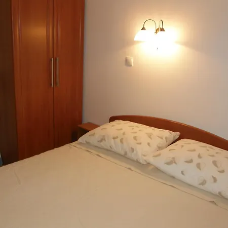 Apartment With Parking Space Baska, Krk - 22713 *